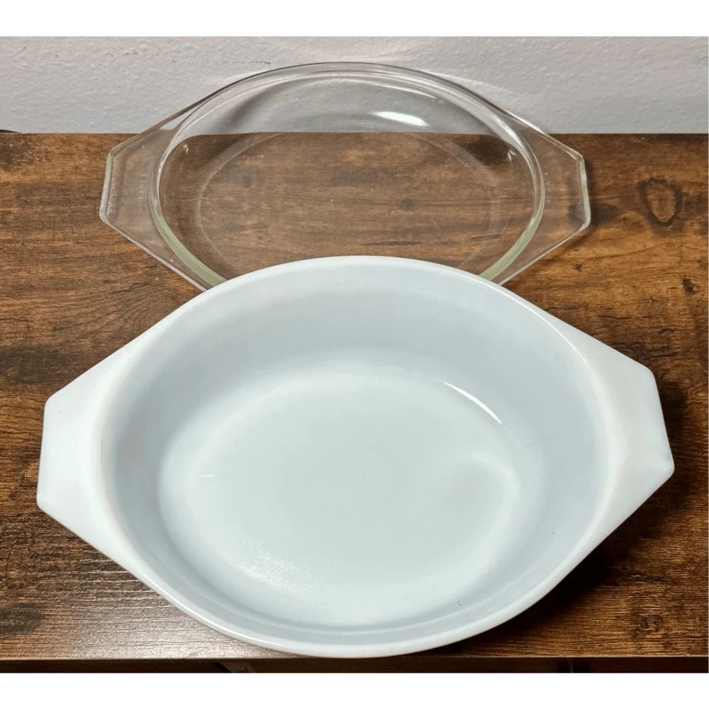Vintage Pyrex Early American Oval Casserole Bowl Dish Gold Brown 043 1 1/2 Quart